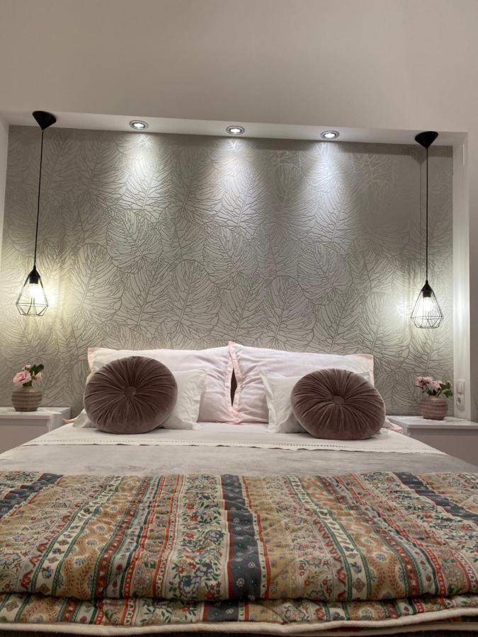 Apartment Sara Трогир Екстериор снимка