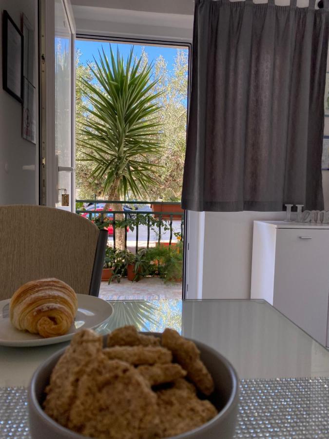 Apartment Sara Трогир Екстериор снимка