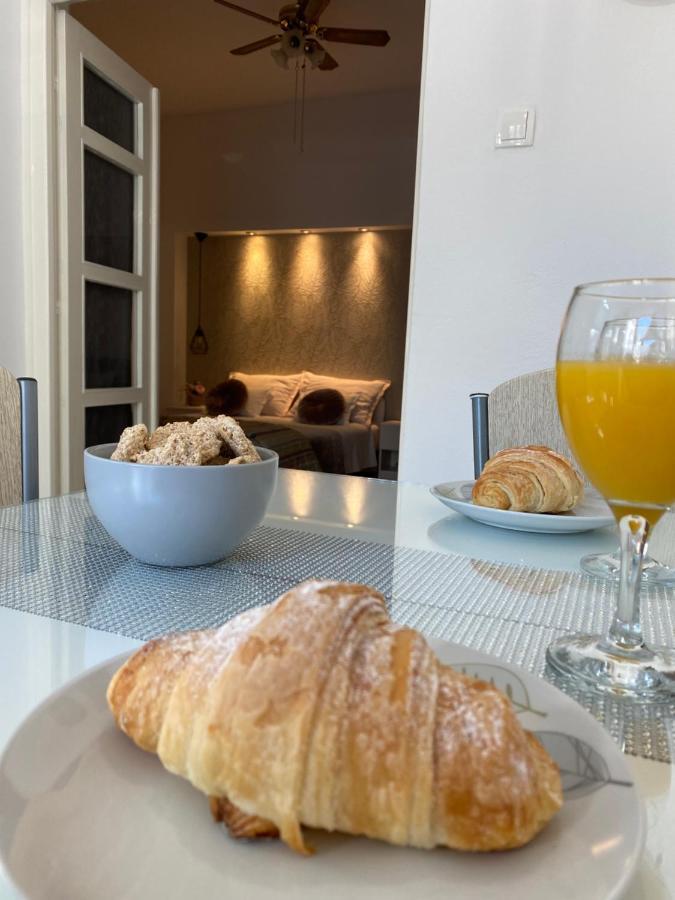 Apartment Sara Трогир Екстериор снимка