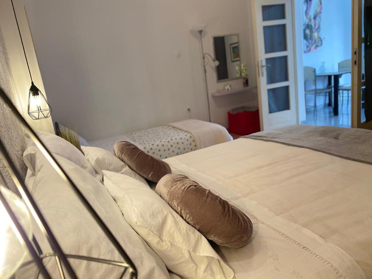 Apartment Sara Трогир Екстериор снимка